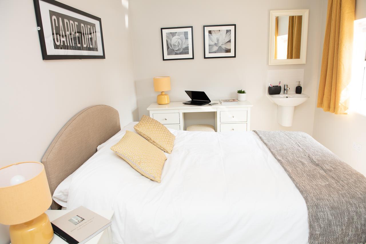 Pinehill Rooms Reading Eksteriør bilde